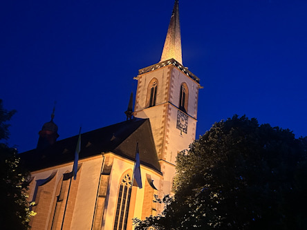 Wallfahrtskirche Maria Heimsuchung  in Klausen, Eifel bei Nacht