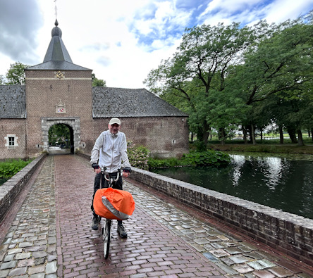 Radler verlässt Kasteel Arcen