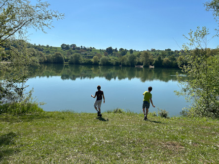 Jungs am See