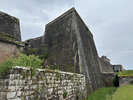 Festung Bitche auf dem Plateau