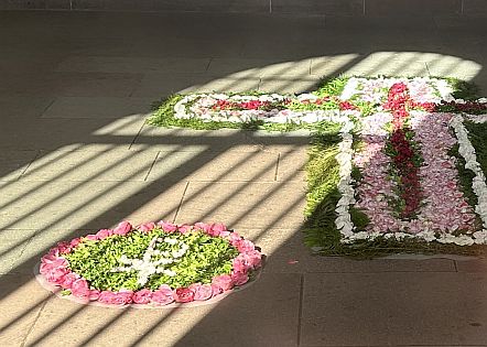 Dom zu Minden: Blumenprozessionsschmuck
