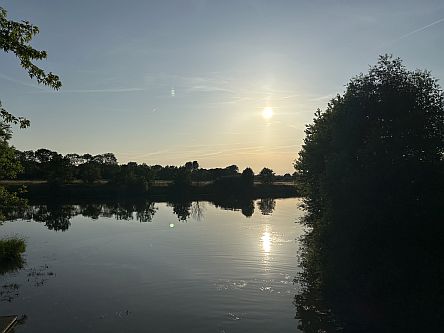 Mittsommer: Sonnenuntergang in Nienburg