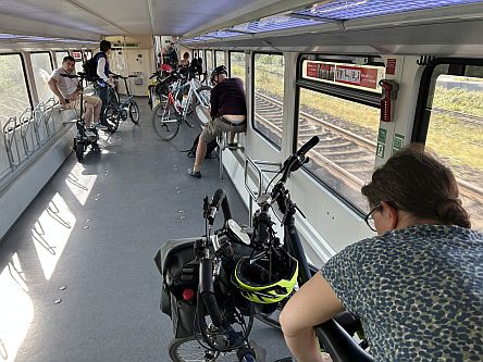 Riesenfahrradabteil in Regionalzug