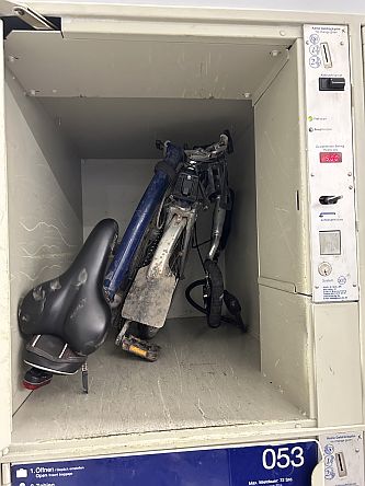 Brompton im Bahnhofsschließfach