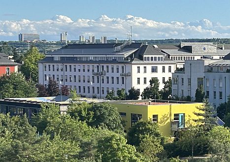 Gonsenheim: Kita und ehemalige Kasernengebäude