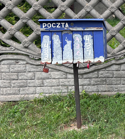Alte polnische Briefkästen